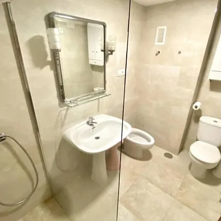 Leo Piso 20 4 Pax Inmobiliaria Leo Playa De San Juan Daire *